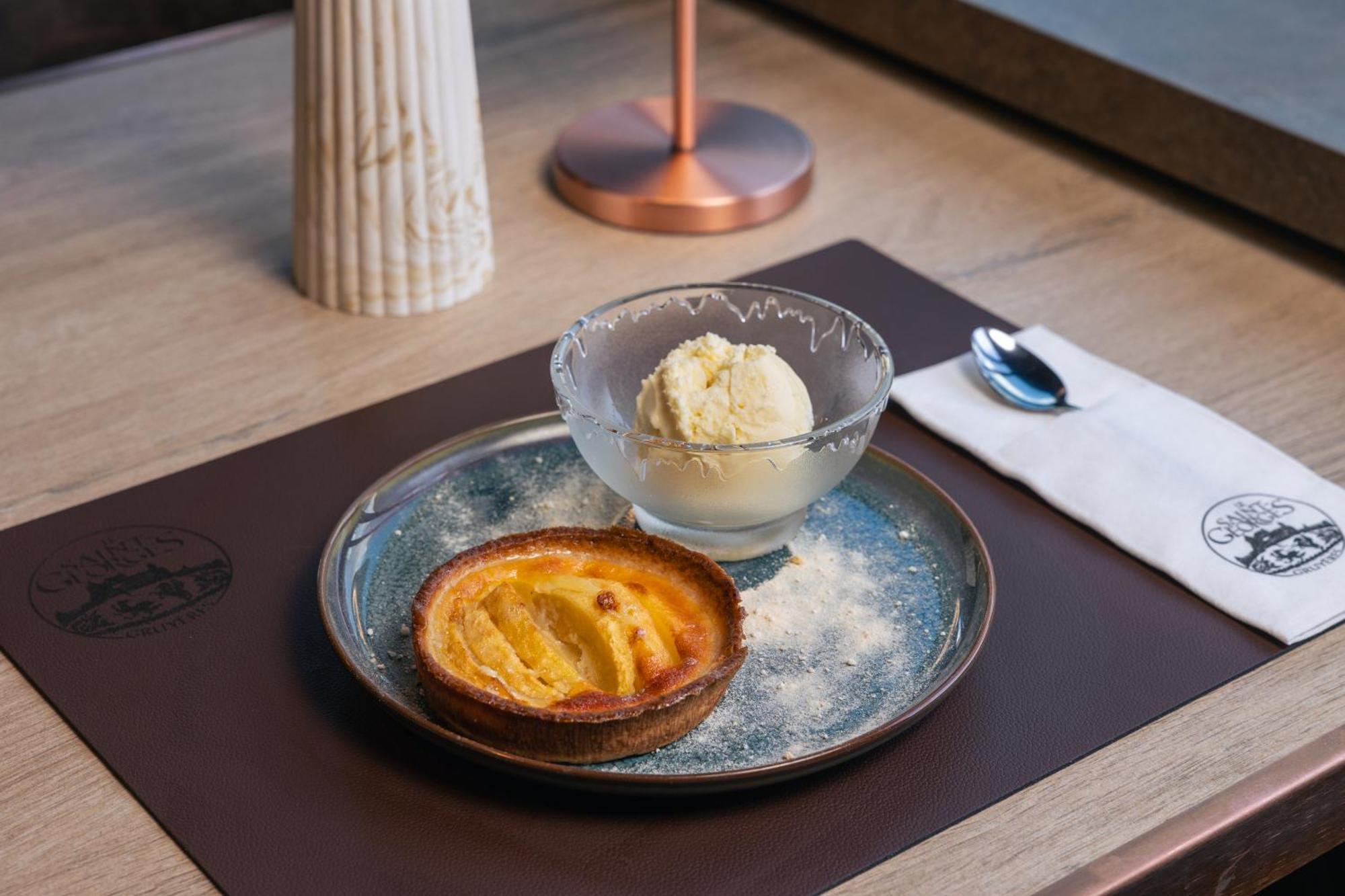 格吕耶尔 Le Saint Georges酒店 外观 照片